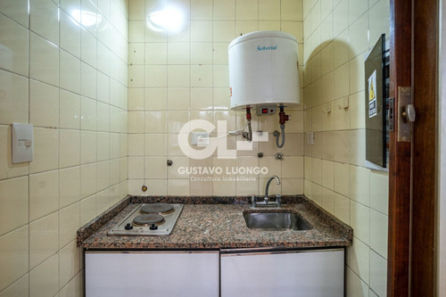 Imagen 12 de 30 de Oficina 113 M2, 2 Baños, 2 Patios, Kitchenette.
