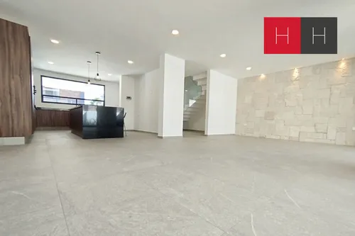 Casa En Venta En Lomas De Angelópolis Iii, Parque Nayarit