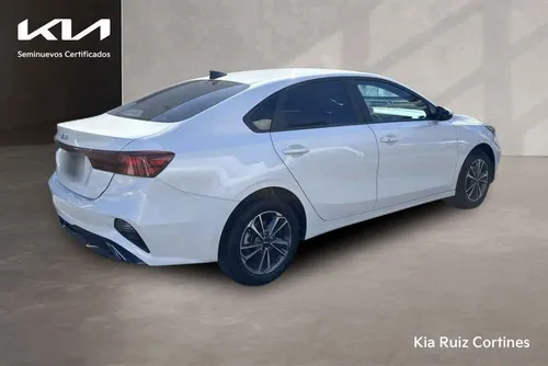 Kia Forte 4p LX L4/2.0 Aut