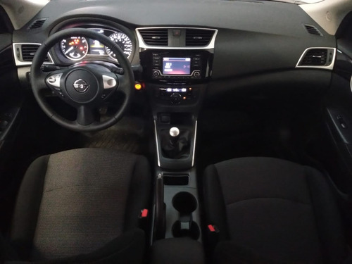Nissan Sentra Advance Mt