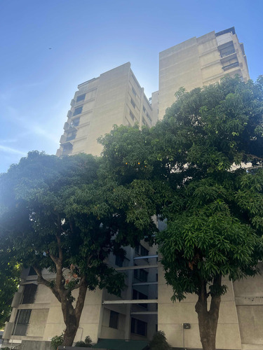 Ls Vendo Los Palos Grandes ,apartamento Muy Bien Ubicado