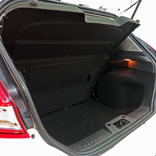 Imagen 7 de 13 de Ford Fiesta 1.6l Se 5p
