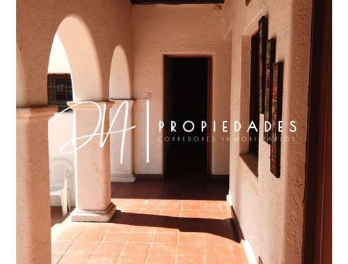 Preciosa Casa Estilo Neocolonial Español En Ñuñoa