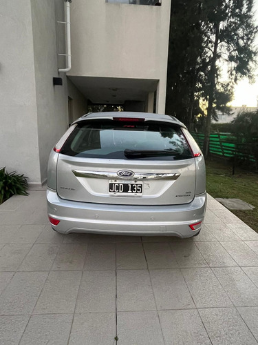 Ford Focus Ghia Full