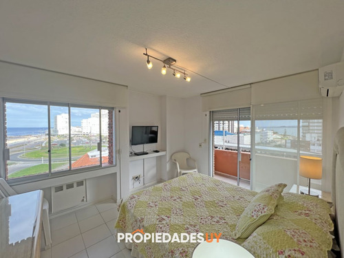 Imagen 18 de 30 de Primera Linea Playa Brava - Venta Dpto. 3 Dormitorios