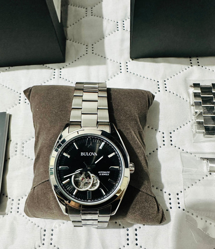 Bulova Classic Surveyor Automático 96a270 (Usado)
