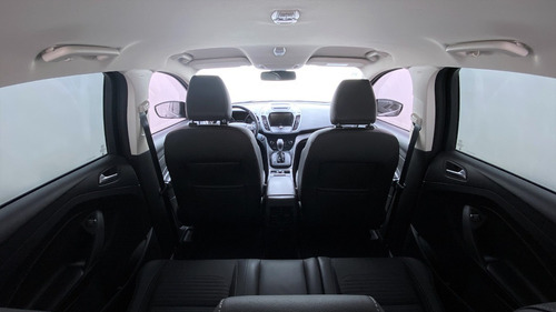 Imagen 14 de 18 de Kuga 2.0 Sel 4x2 Aut. L/17