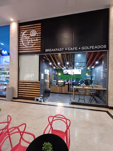 Café En C. C. Cerro Verde, 33m2