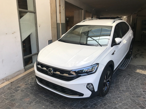 Volkswagen Nivus Confortline 200 Tsi At