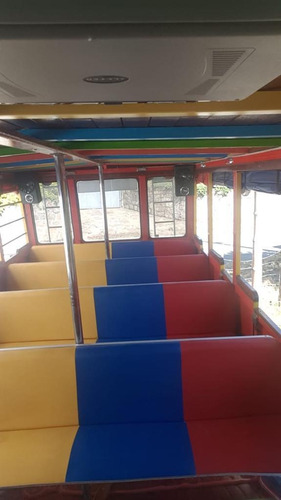 Imagen 5 de 13 de Vendo Hermosa Chiva Rumbera Remodelada 100%