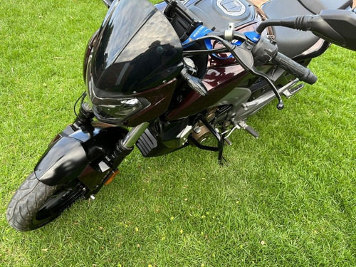 Imagen 3 de 10 de Bajaj Dominar 400