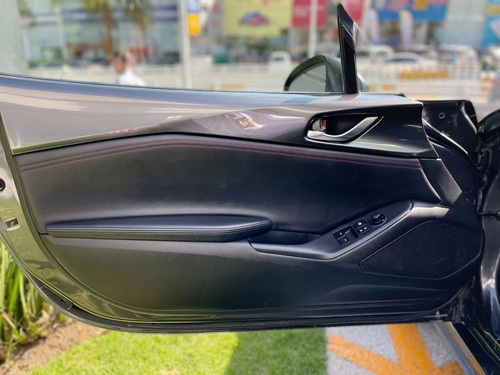 Imagen 14 de 15 de Mazda Mx-5 2.0 Rf At 2017