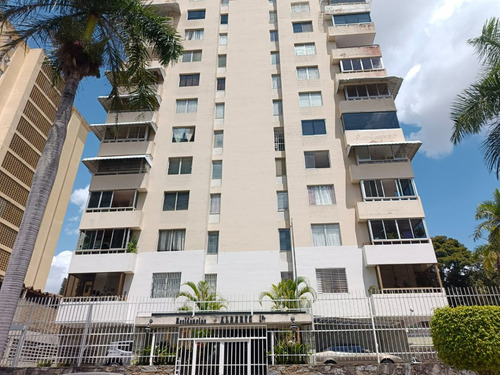 Apartamento En Alquiler En Terrazas Del Club Hipico Remodelado Y Amoblado Cerca Del Cc Terraz Plaza Con Hermosa Vista