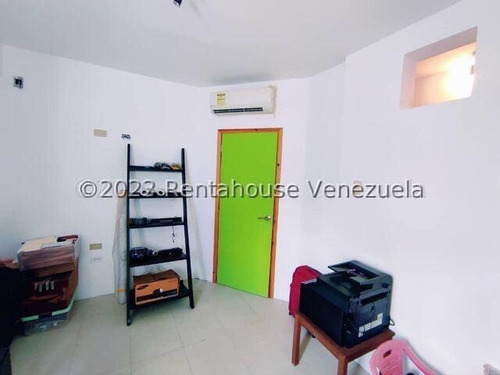 Vendo Apartamento En Urbanización Las Delicias, Código 23-18986 Cm Leer Descripción