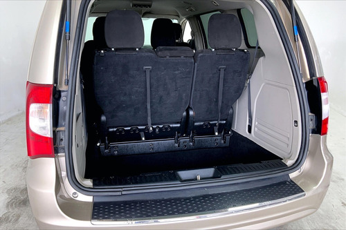 Imagen 21 de 25 de Chrysler Town | Country Minivan 5 Pts Li, Ta, Cd, Ra-17