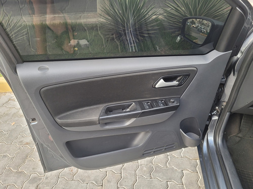 Volkswagen Fox 1.6 Connect Total Flex 5p