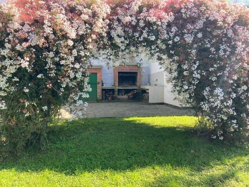 Imagen 23 de 25 de Casa Con Hermoso Parque En B° Los Robles Del Monarca Dueño Vende
