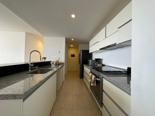 Habitación Con Baño Privado En Renta, En Zibatá, Querétaro