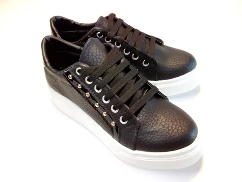 Zapatillas Negras Con Tachas Cuotas sin inter s