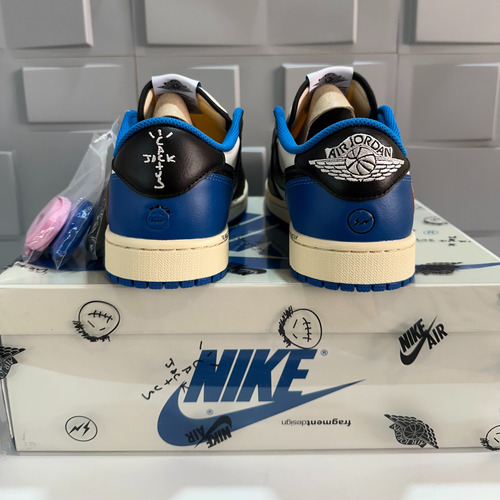 Air Jordan 1 Low Travis Scott X Fragment 42 (Usado)