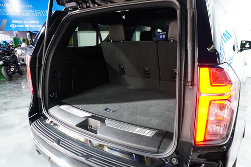 Chevrolet Suburban 5.3 Premier 4X4 At