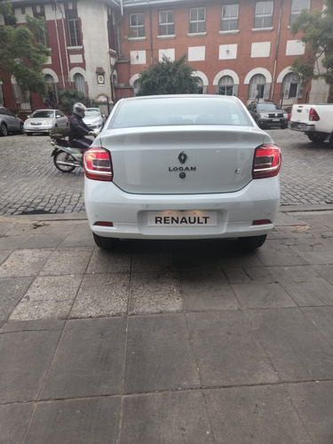 Imagen 13 de 15 de Renault Logan 1.6 16v Life (jir)