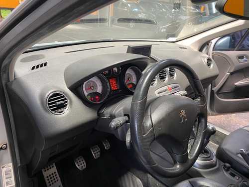 Imagen 11 de 24 de Peugeot 308 2.0 Feline 143cv