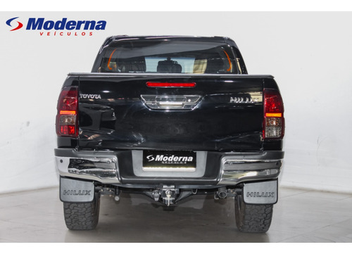Toyota Hilux 2.8 D-4D TURBO DIESEL CD SR 4X4 AUTOMÁTICO