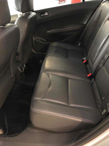 Imagen 9 de 11 de Peugeot 408 Feline Tiptronic