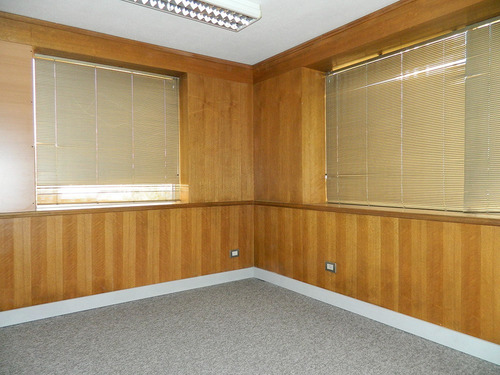 Gran Oficina En Arriendo, 5 Privados, 2 Estacionamientos