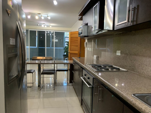 Imagen 5 de 19 de Alquiler Fijo. Apartamento En Costa Azul. Al Frente Al C.c La Vela.