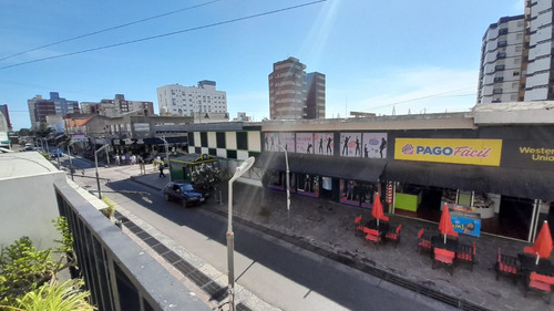 Departamento 3 Amb Sobre Peatonal C/ Quincho F: 7477