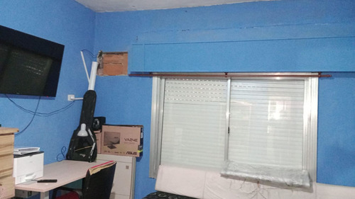 3 Departamentos Sobre Calle Comercial!!!