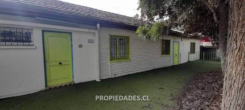 Casa En Venta De 3 Dorm. En Ñuñoa
