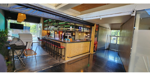 Restobar En Privilegiado Sector De La Reina