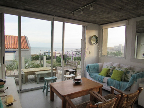 Apartamento En Venta, Montoya, 3 Dormitorios- Ref: 73