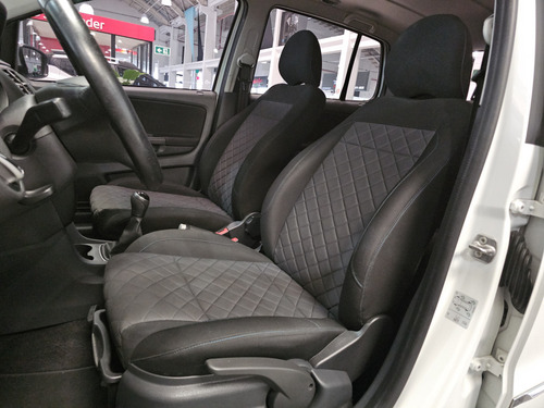 Volkswagen Fox 1.6 MI HIGHLINE 8V FLEX 4P MANUAL