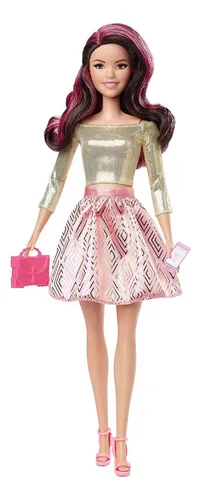 La barbie de los polinesios sale