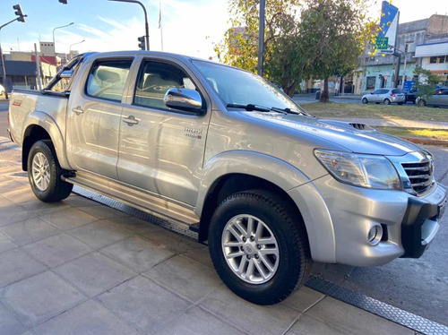 Toyota Hilux Srv 3.0 4x2 - Automotores Rosales