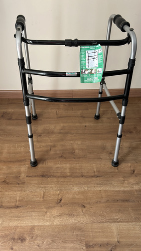 Andador Articulado Dobravel Dilepe Usado,retirada Combinar! (Usado)