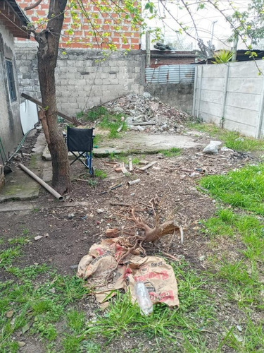 Imagen 3 de 5 de Casa Con Fondo !!!