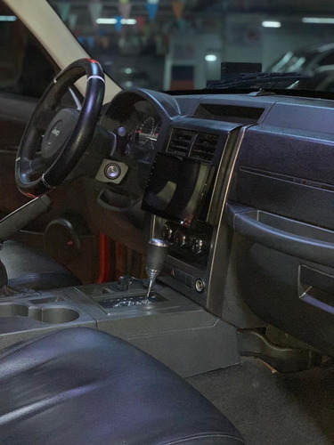 Imagen 8 de 13 de Jeep Cherokee Kk Laredo