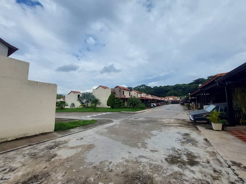 Imagen 26 de 30 de Townhouse En Altos De Monte Alegre, Tazajal, Naguanagua. Vende Crismelia Castillo