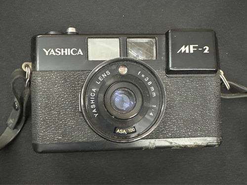 Máquina Fotográfica Yashica Mf-2