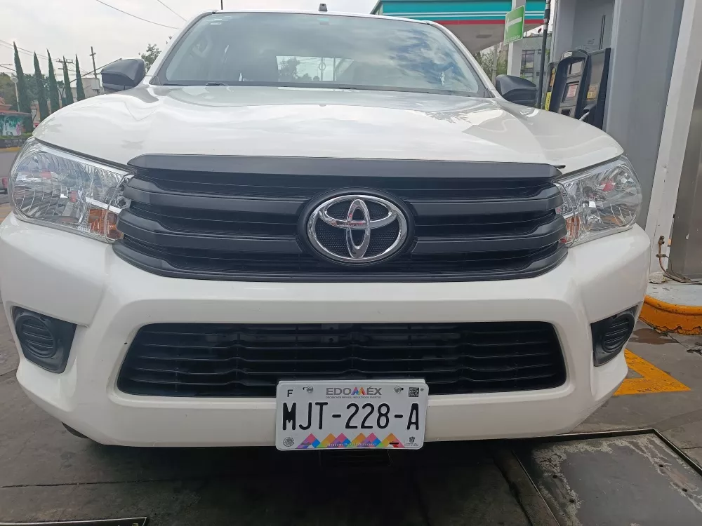 Toyota Hilux 2.8 Tdi Cabina Doble Mt