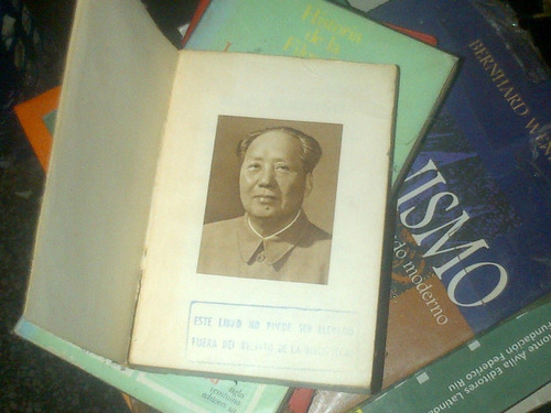 Mao Tse Tung El Libro De La Nueva Democracia. Pekin 1972