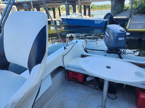 Imagen 8 de 14 de Virgin Marine 620 Tracker Cabinado Yamaha 90 Hp