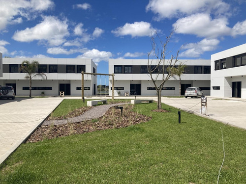 Alquiler Casa 3 Dormitorios Parque Miramar Jardin Parrillero Amenities Seguridad Almadia