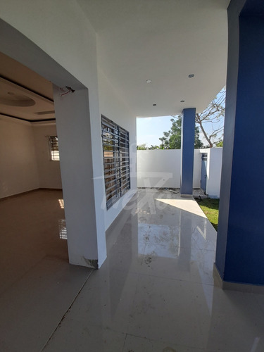 Imagen 7 de 18 de Casaen Venta A Estrenar En Residencial Cerrado, Santiago (hfc-212)