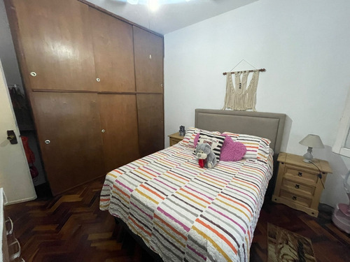 Imagen 4 de 11 de 2 Dormitorios Con Renta En Cordón Macari Vende
